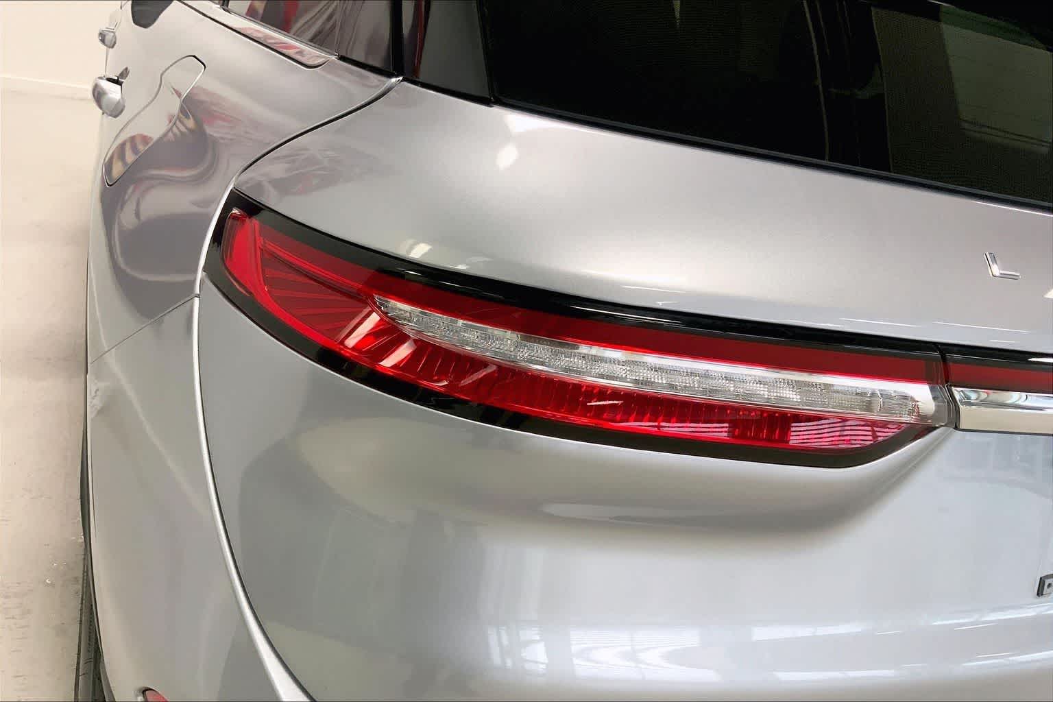 Thumbnail: 2021 Lincoln Corsair - 30