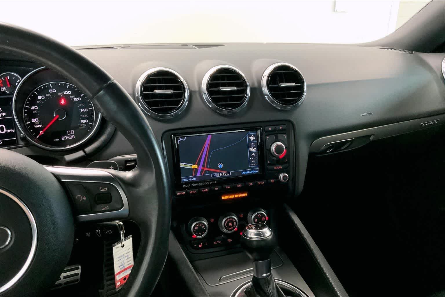 Thumbnail: 2011 Audi TT - 12