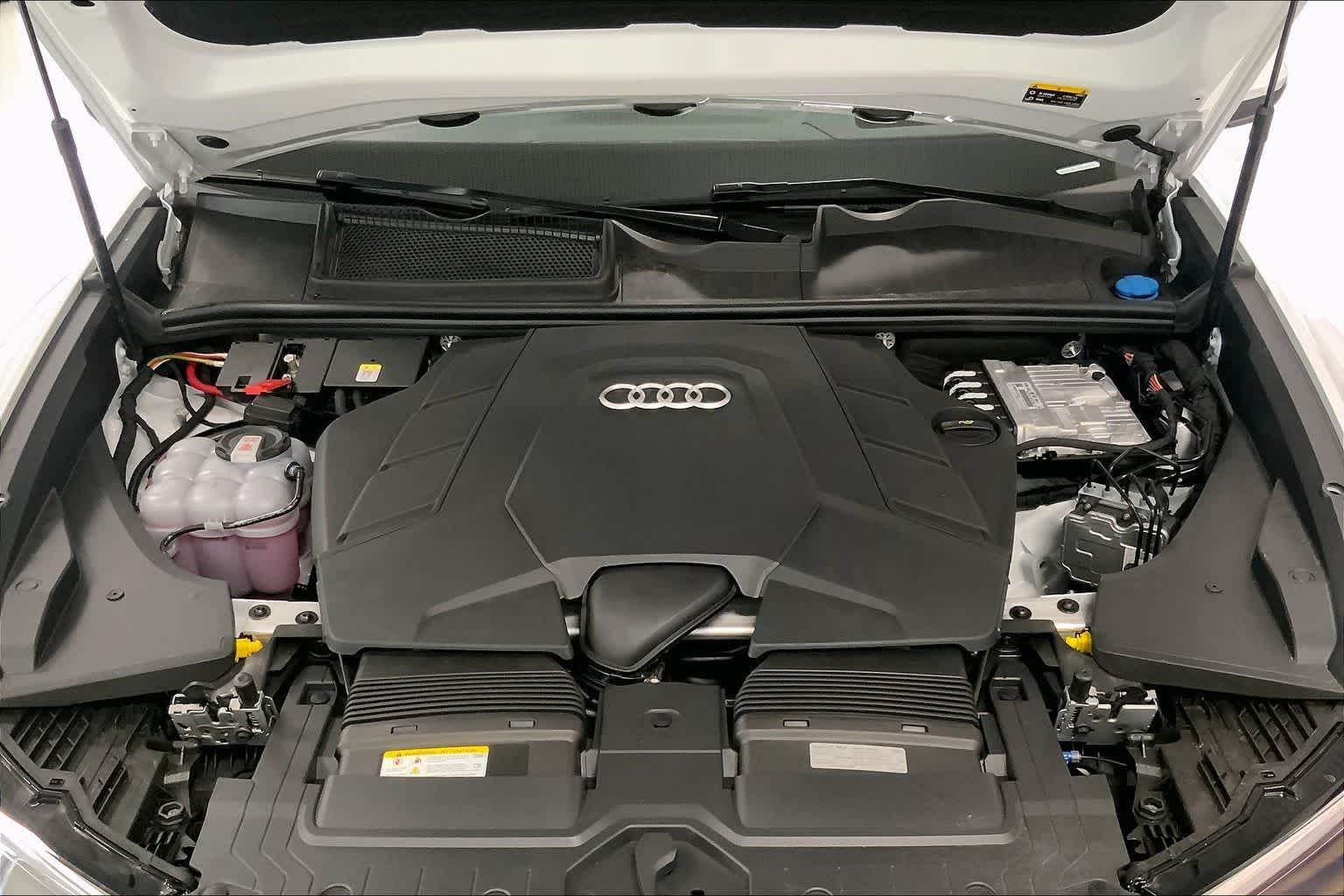 Thumbnail: 2026 Audi Q8 - 9