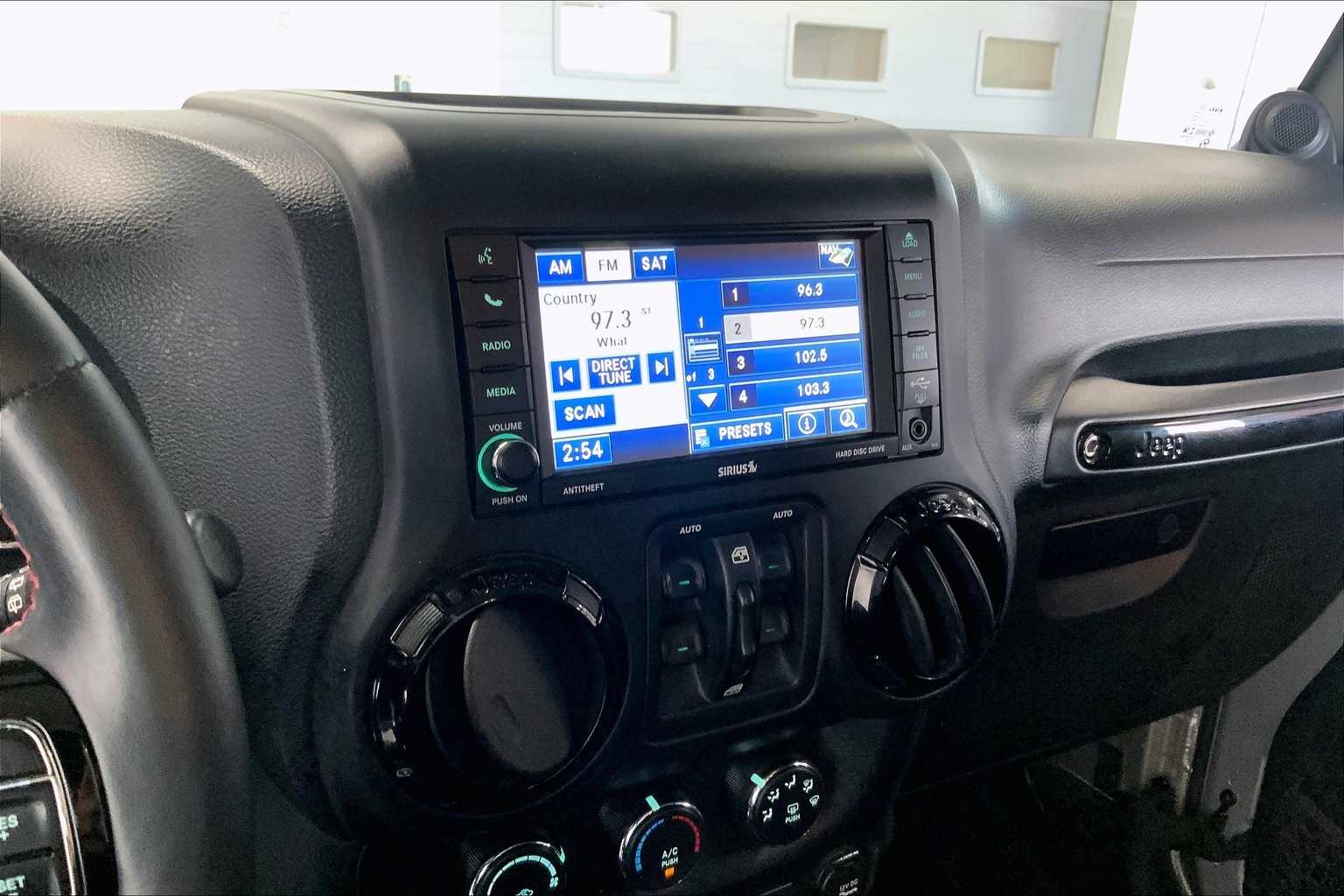 Thumbnail: 2012 Jeep Wrangler - 22