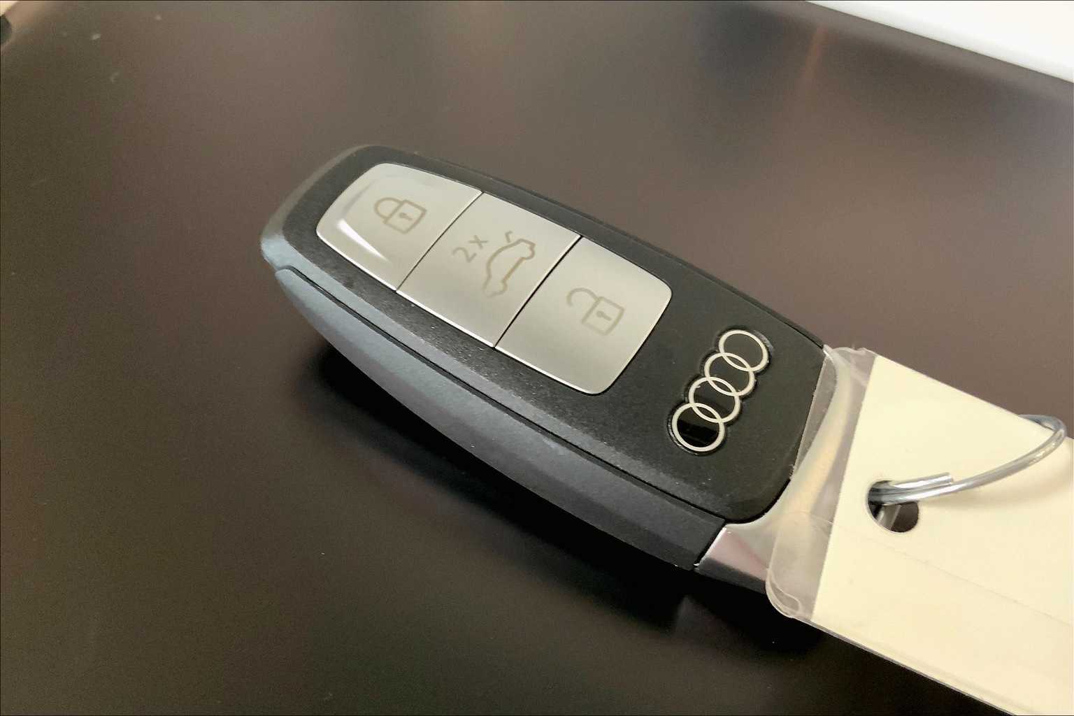 2025 Audi Q4 e-tron Premium Plus 20