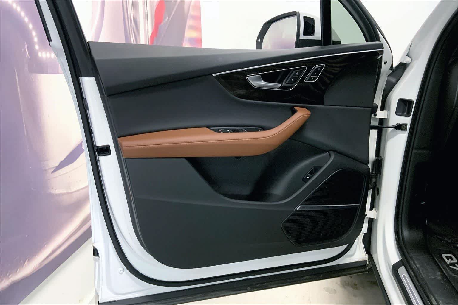 Thumbnail: 2023 Audi Q7 - 24