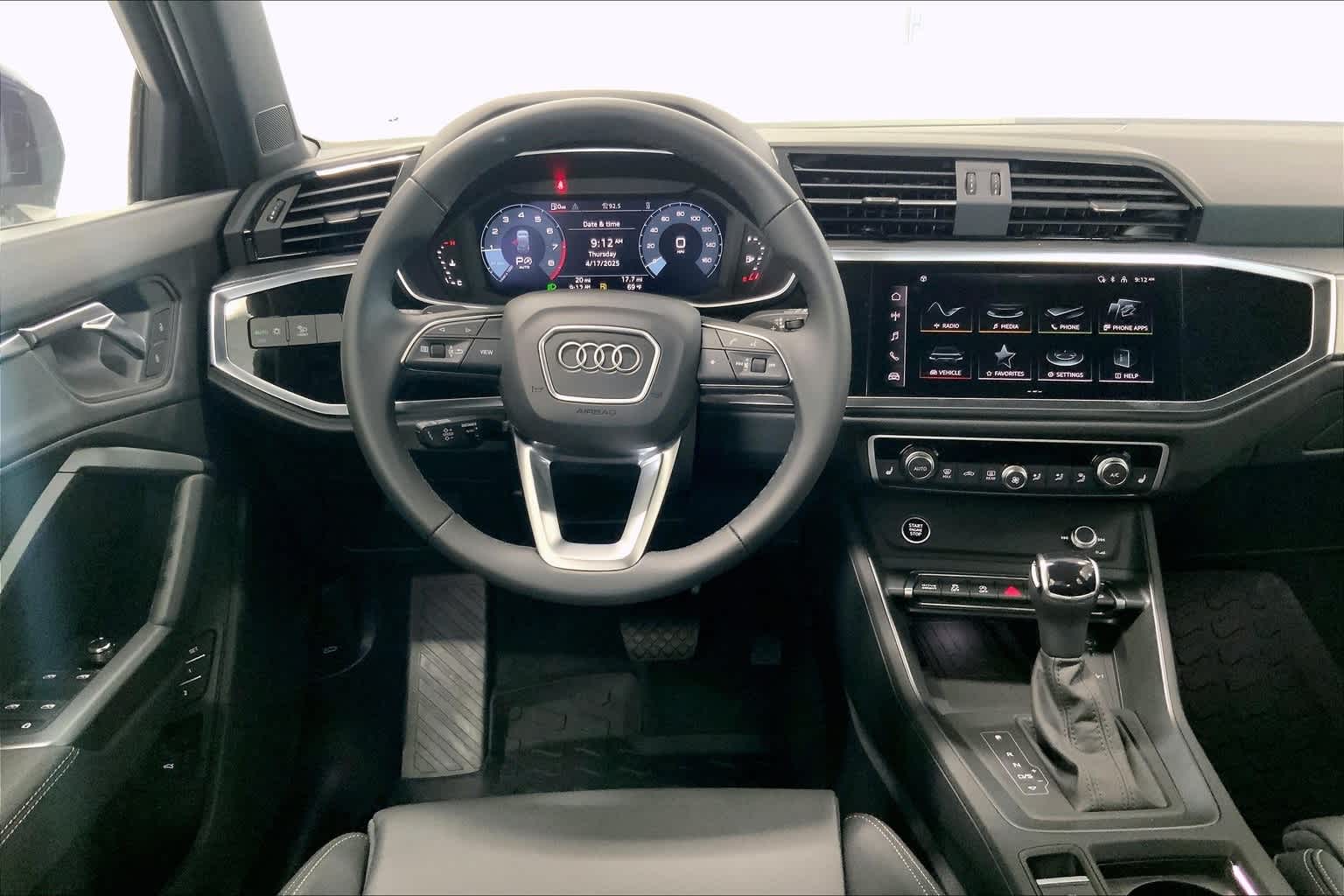 Thumbnail: 2025 Audi Q3 - 14