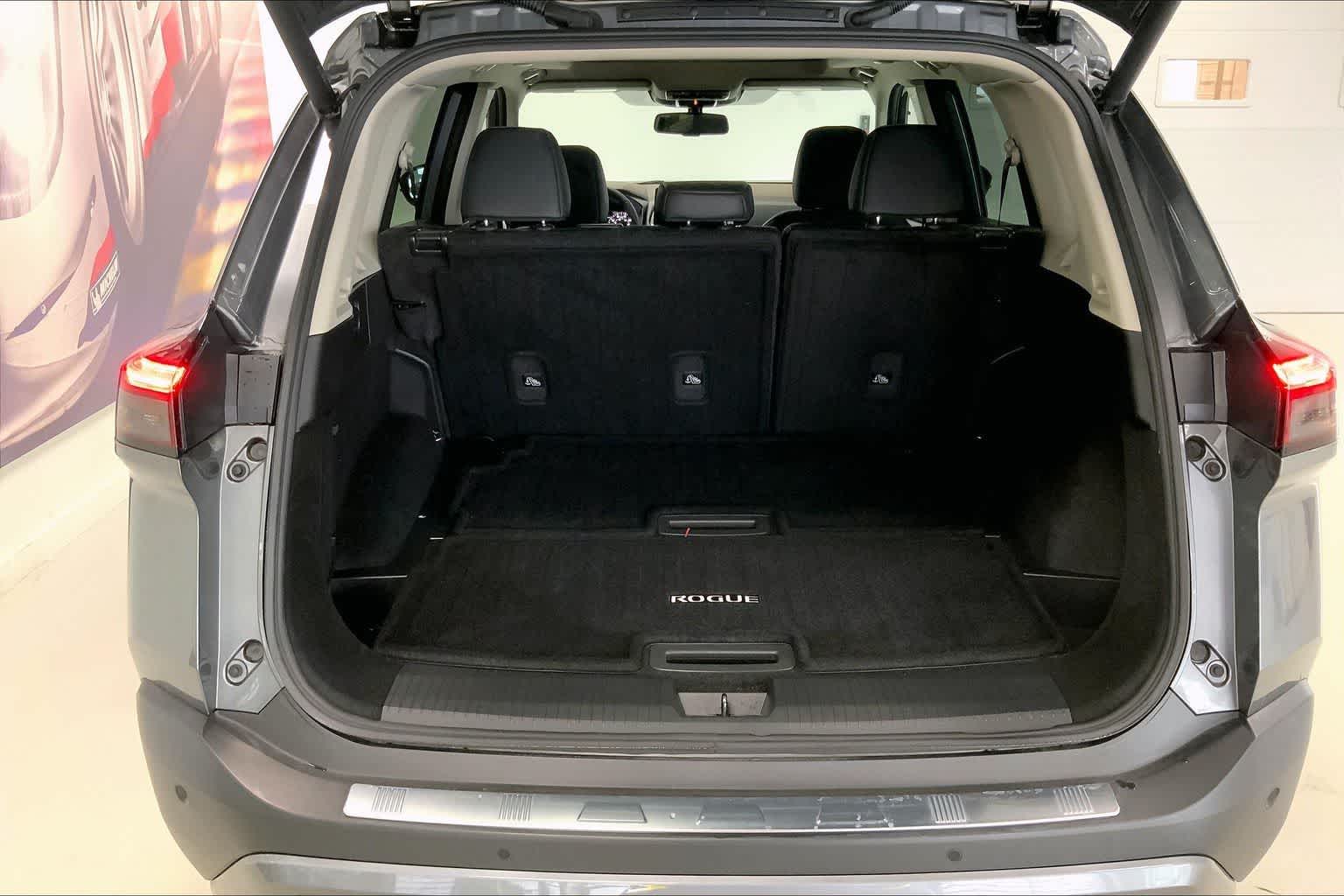 Thumbnail: 2023 Nissan Rogue - 18