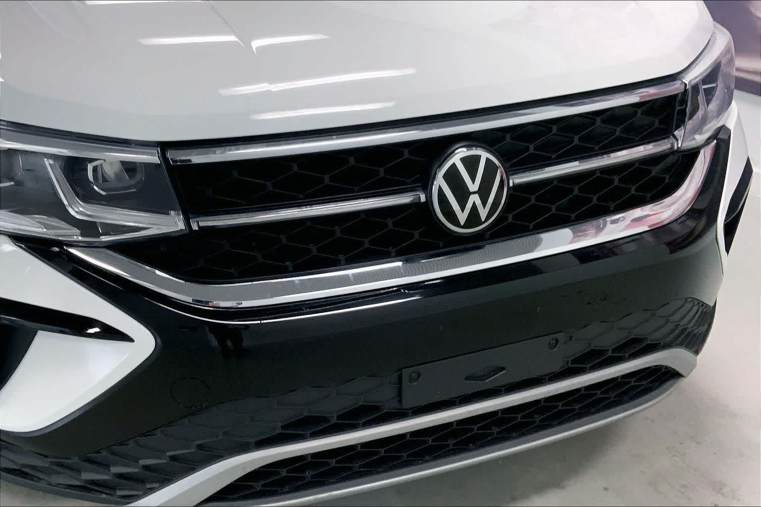 Thumbnail: 2023 Volkswagen Taos - 31