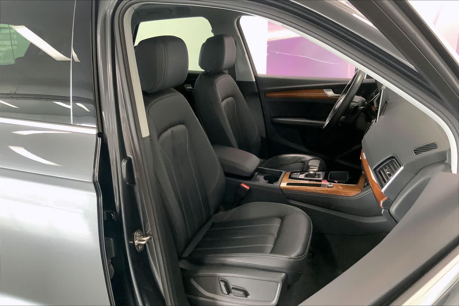 Thumbnail: 2023 Audi Q5 - 12