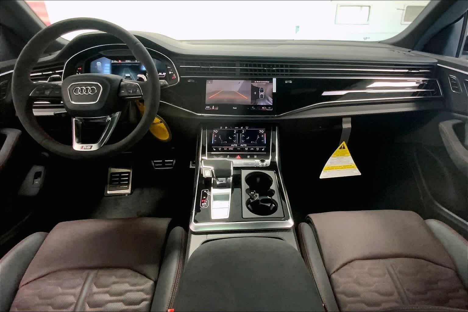 Thumbnail: 2026 Audi RS Q8 - 10