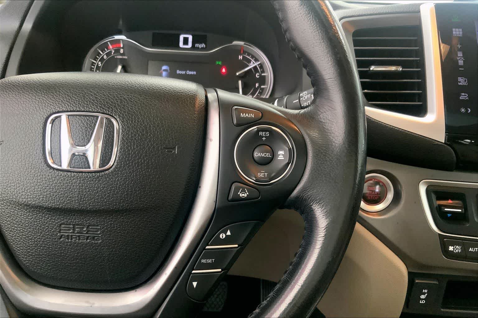 Thumbnail: 2016 Honda Pilot - 22