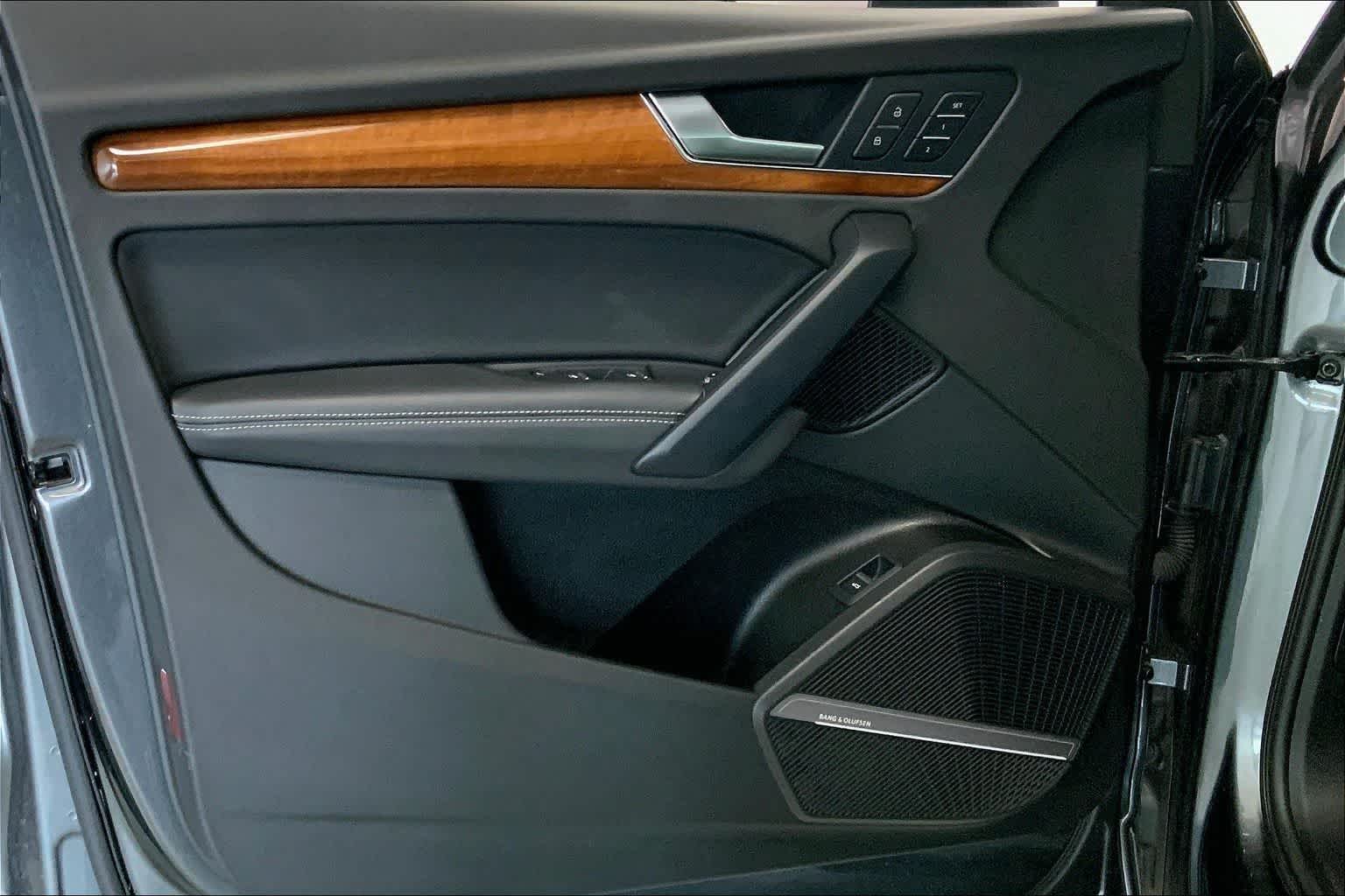 Thumbnail: 2022 Audi Q5 - 24