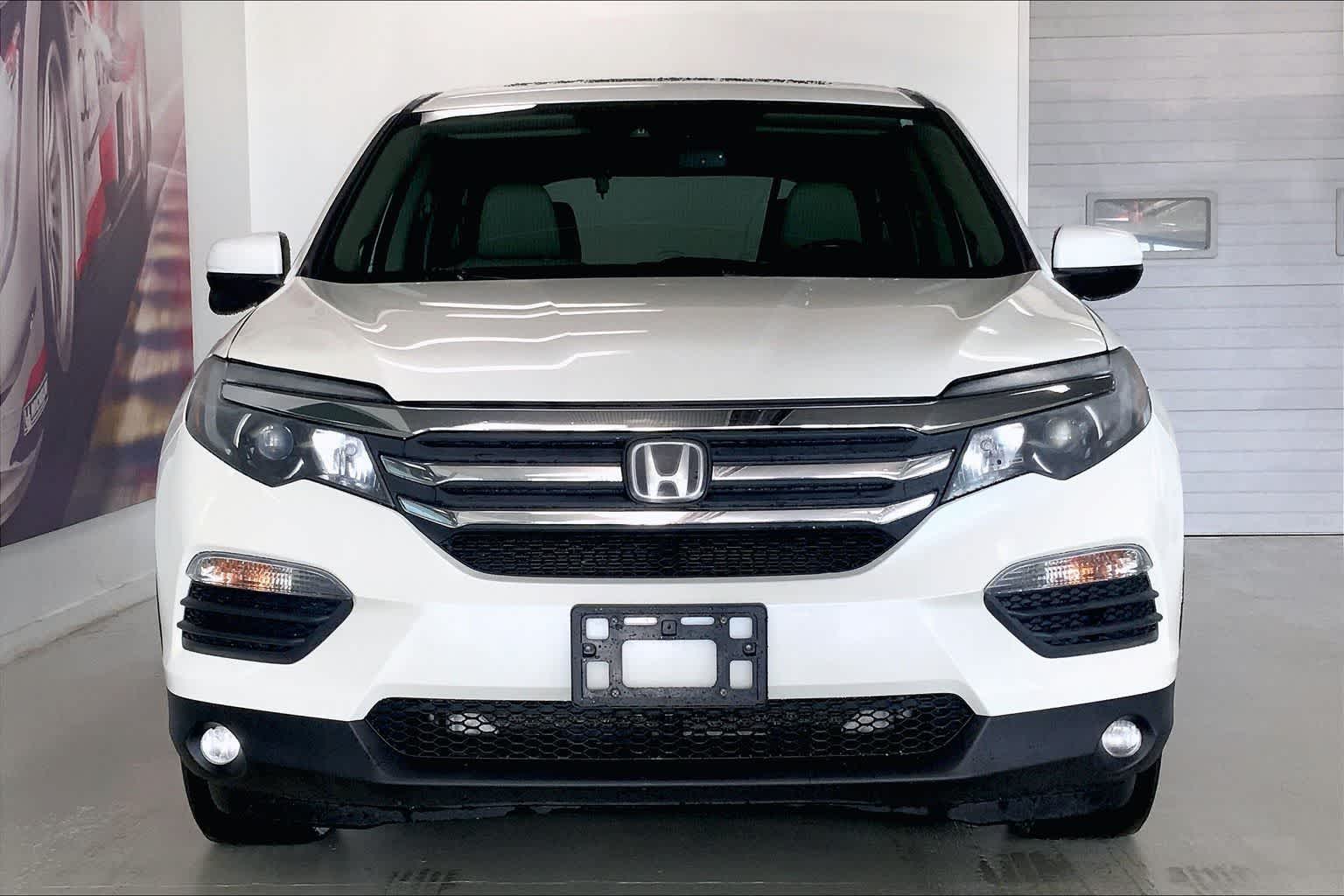Thumbnail: 2016 Honda Pilot - 6