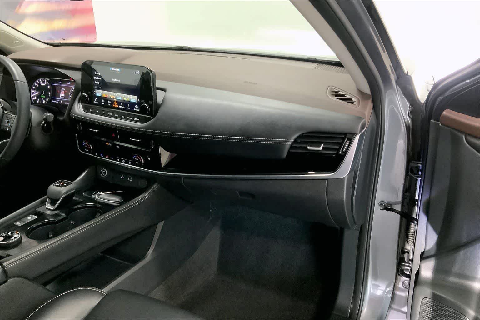 Thumbnail: 2023 Nissan Rogue - 22