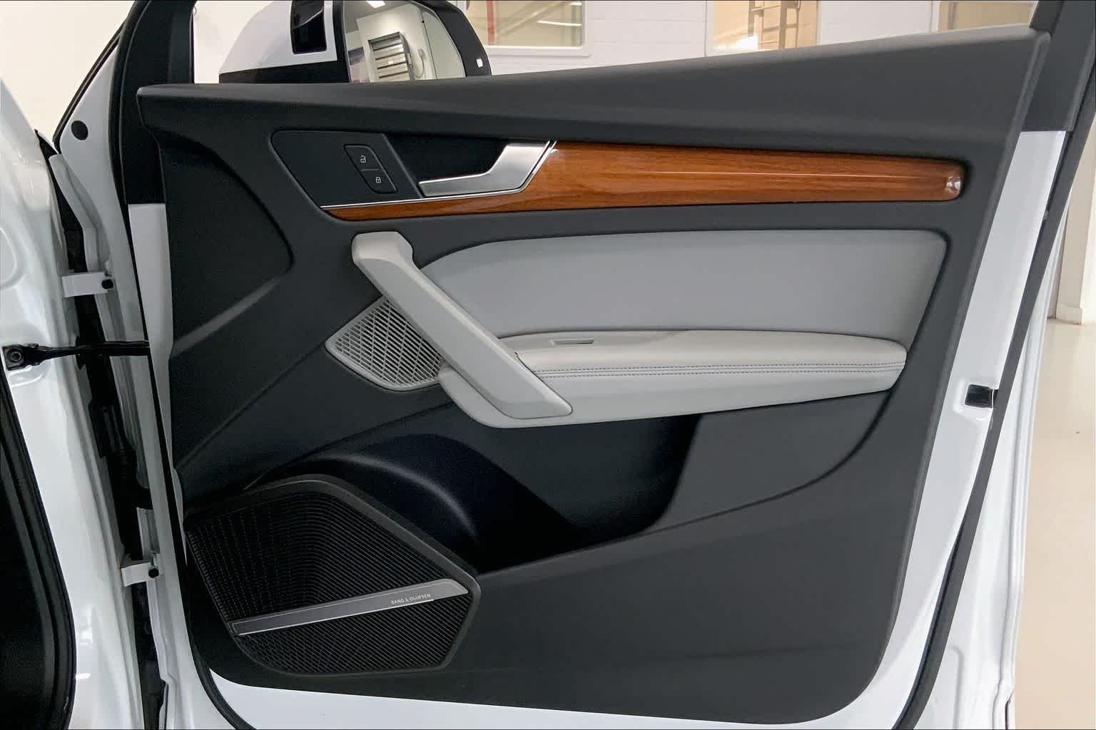 Thumbnail: 2022 Audi Q5 - 26