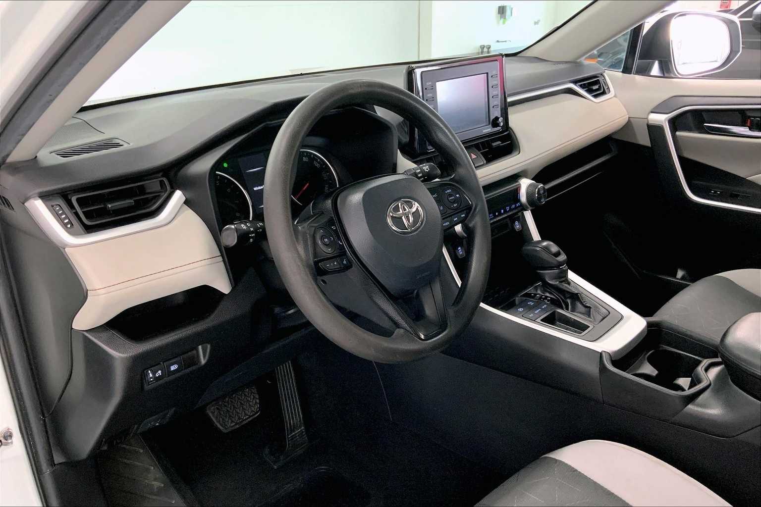 Thumbnail: 2021 Toyota RAV4 - 2