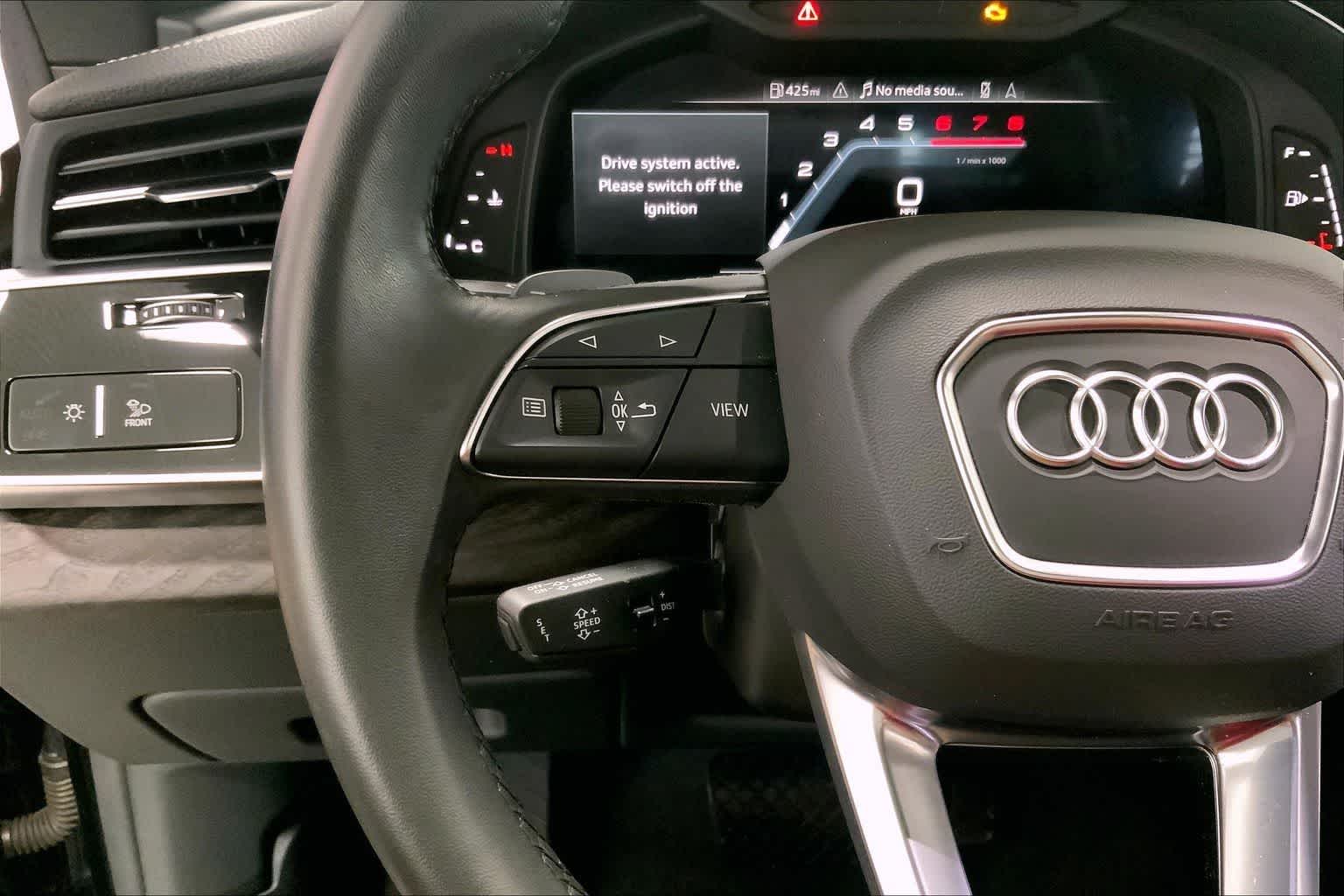 Thumbnail: 2023 Audi Q8 - 19