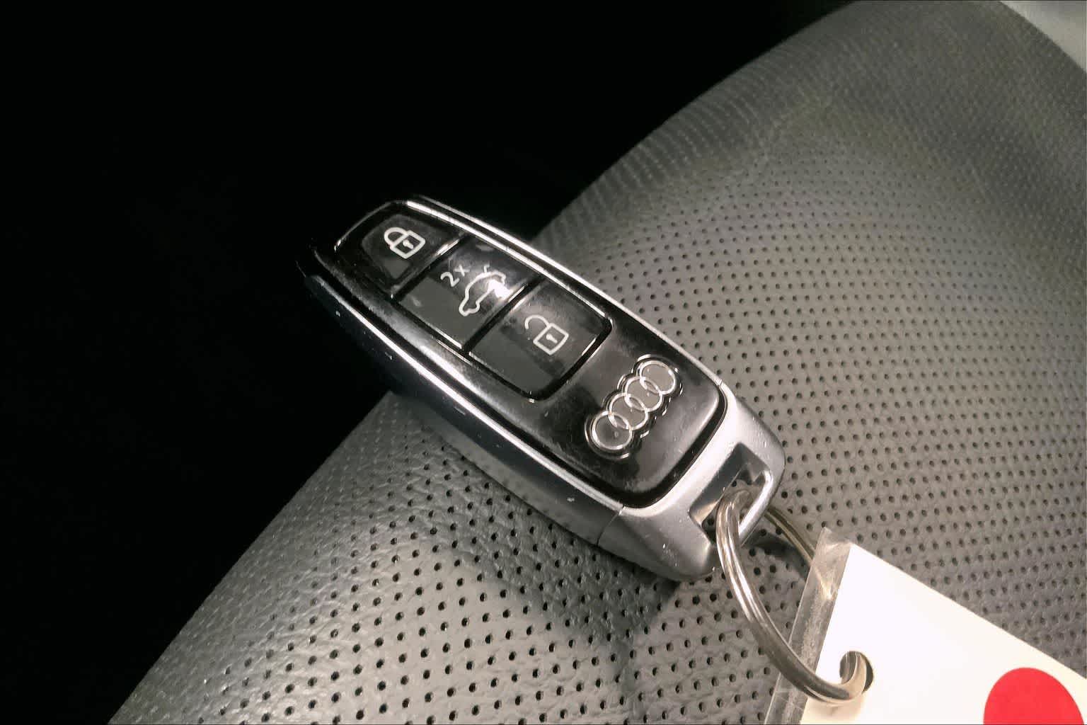 Thumbnail: 2023 Audi Q7 - 17