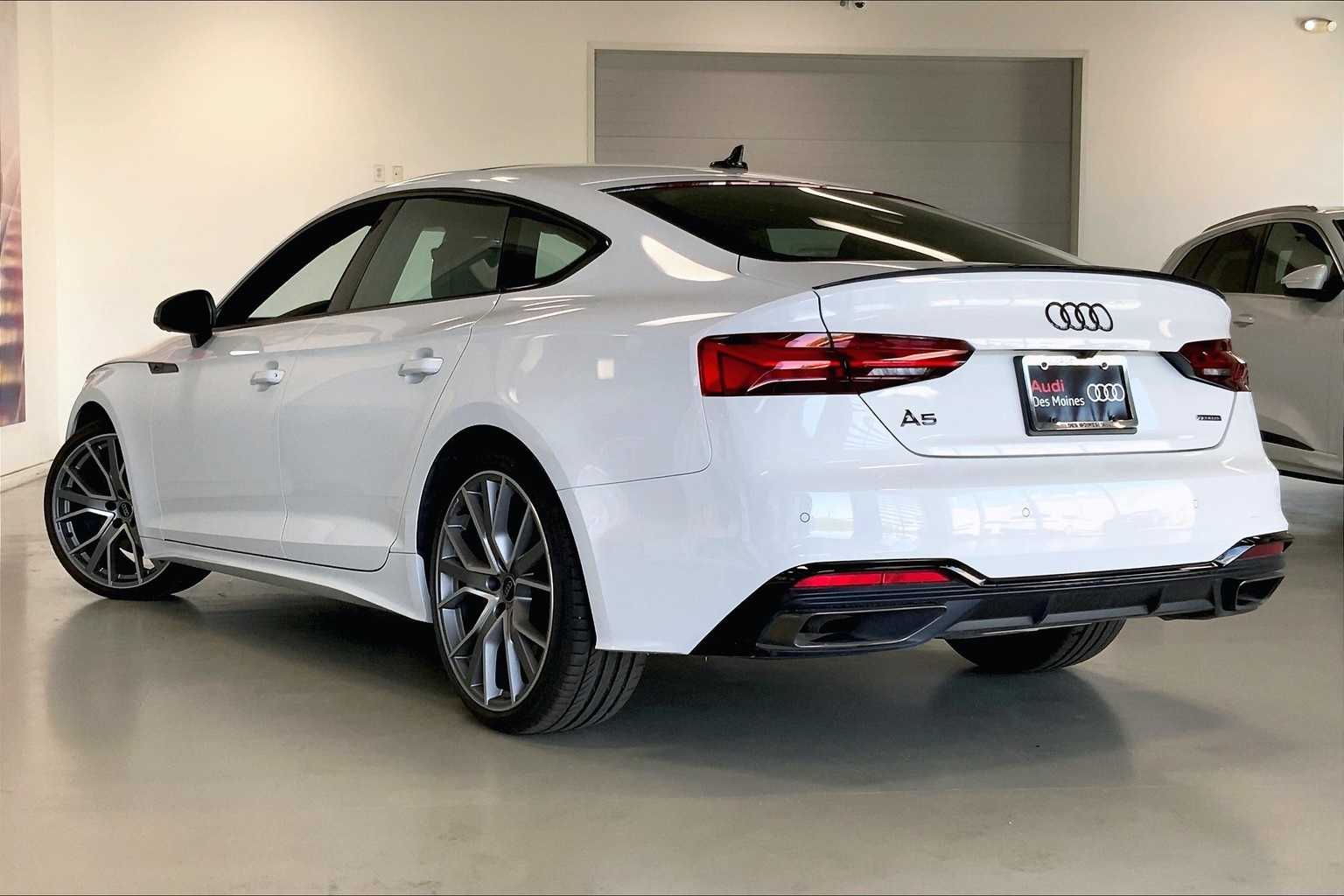 2025 Audi A5 45 S line Premium Plus photo 4