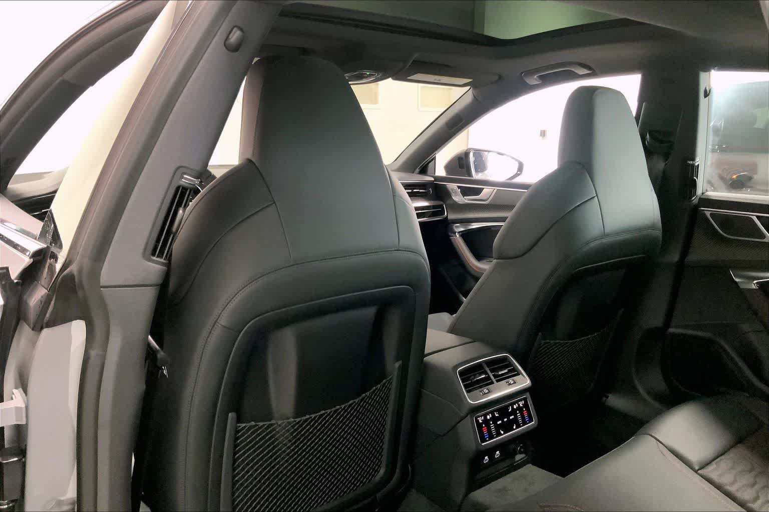 Thumbnail: 2026 Audi RS 7 - 12