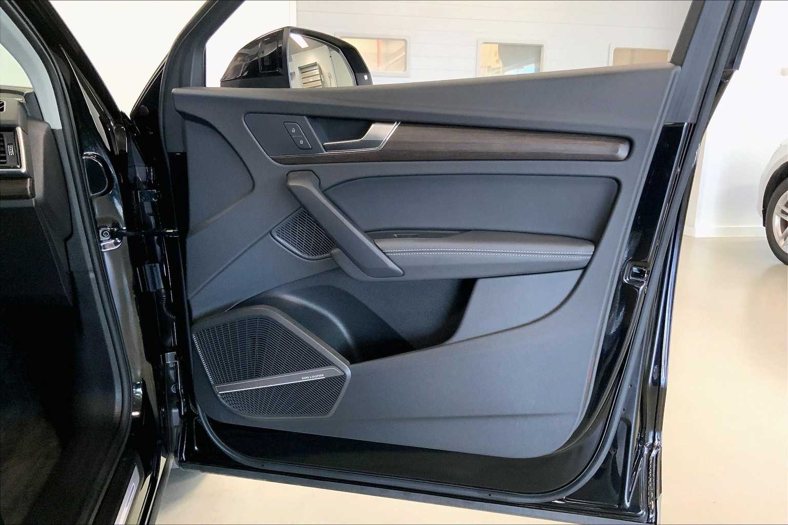 Thumbnail: 2024 Audi Q5 - 24