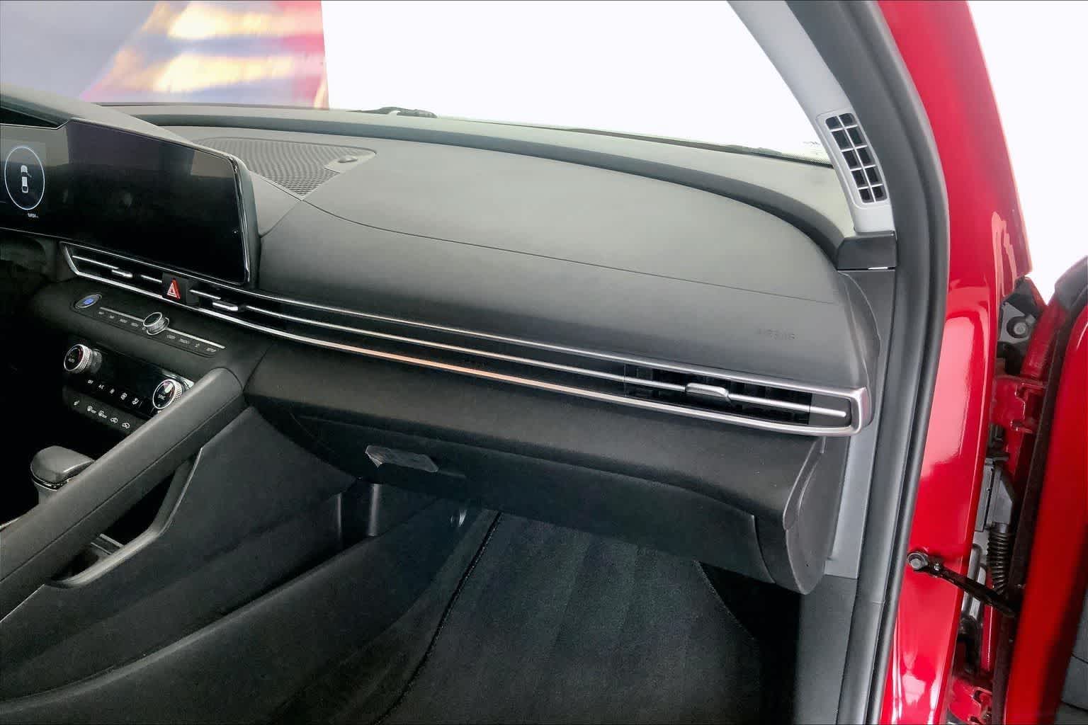 Thumbnail: 2023 Hyundai Elantra - 20