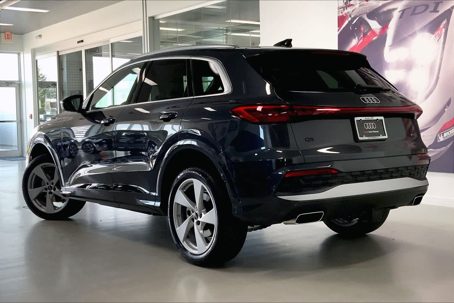 Thumbnail: 2025 Audi Q5 - 4