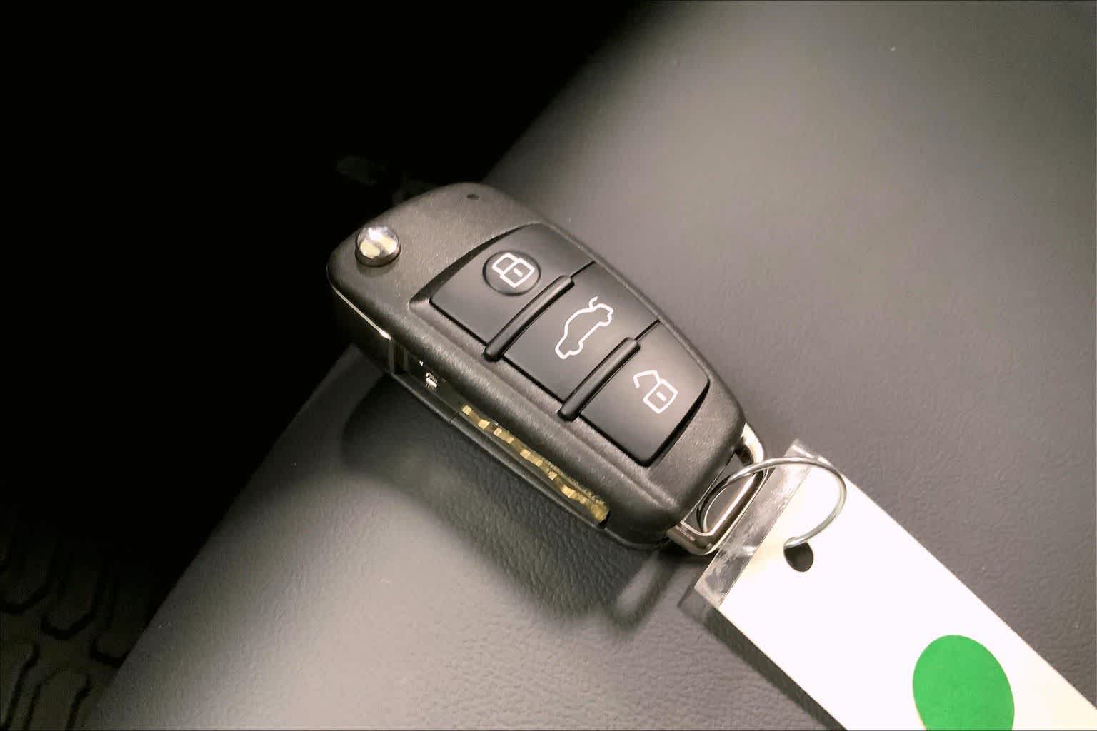 Thumbnail: 2025 Audi Q3 - 19