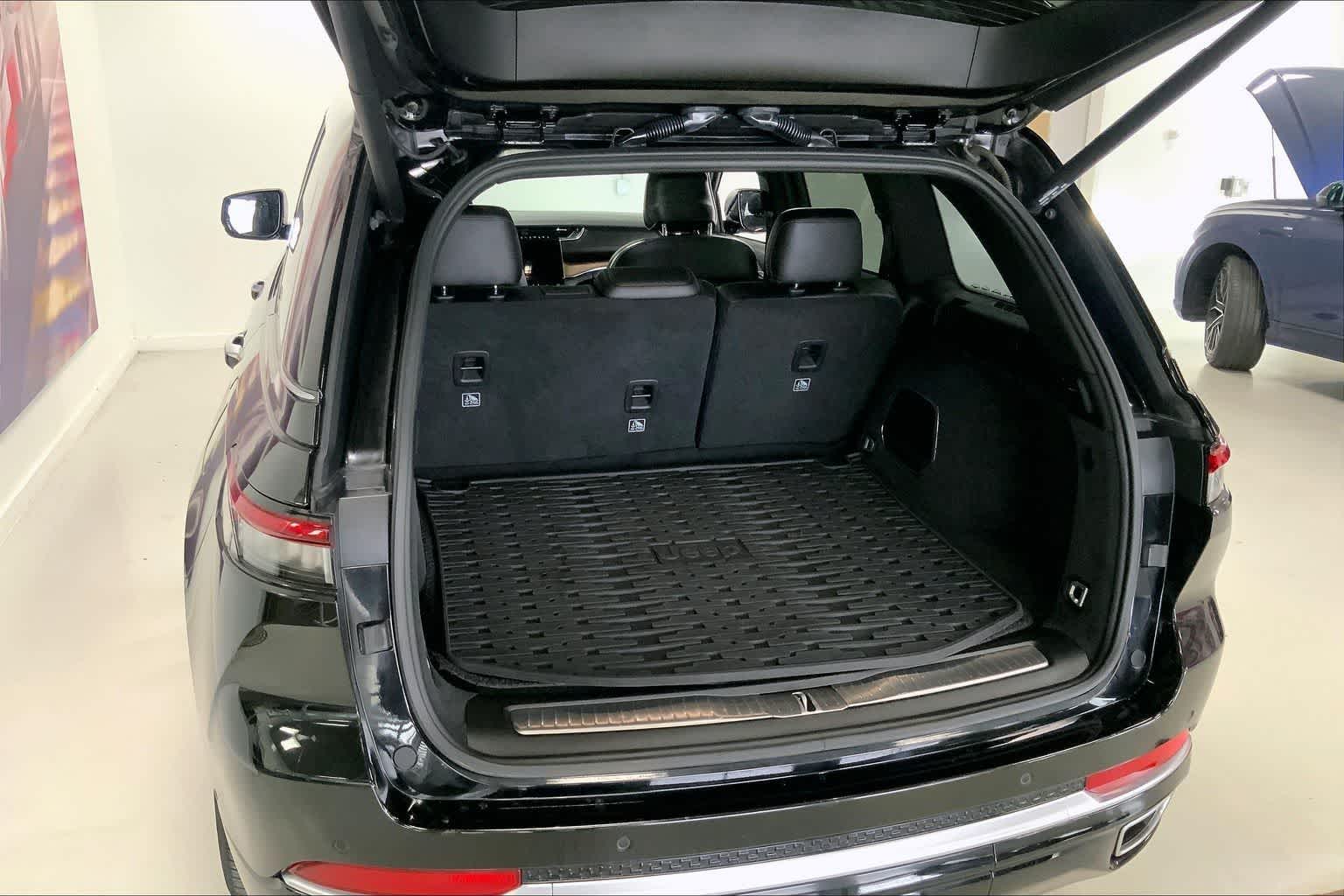 Thumbnail: 2022 Jeep Grand Cherokee - 16