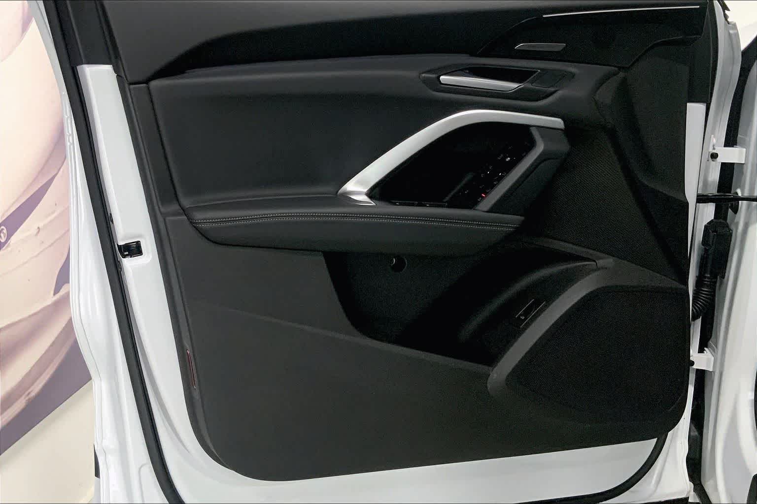 Thumbnail: 2025 Audi Q5 - 24