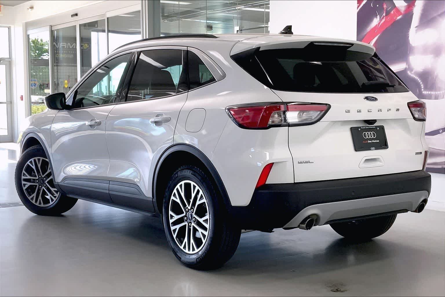 Thumbnail: 2020 Ford Escape - 4