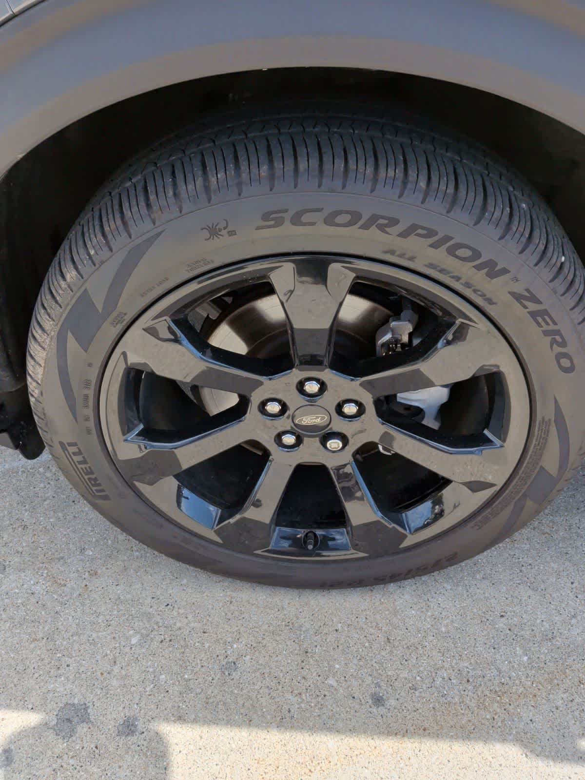 Thumbnail: 2022 Ford Explorer - 9
