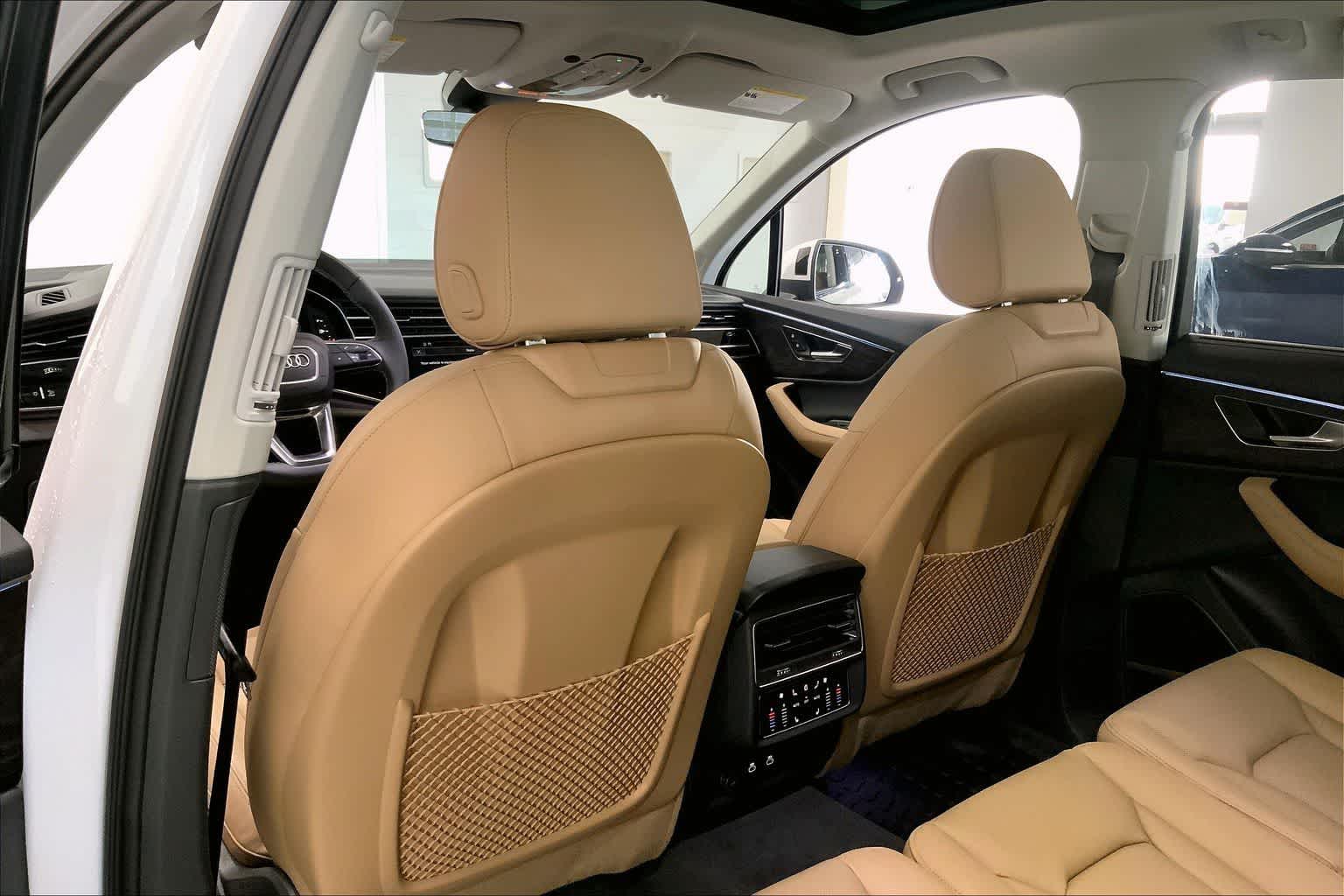 Thumbnail: 2026 Audi Q7 - 12