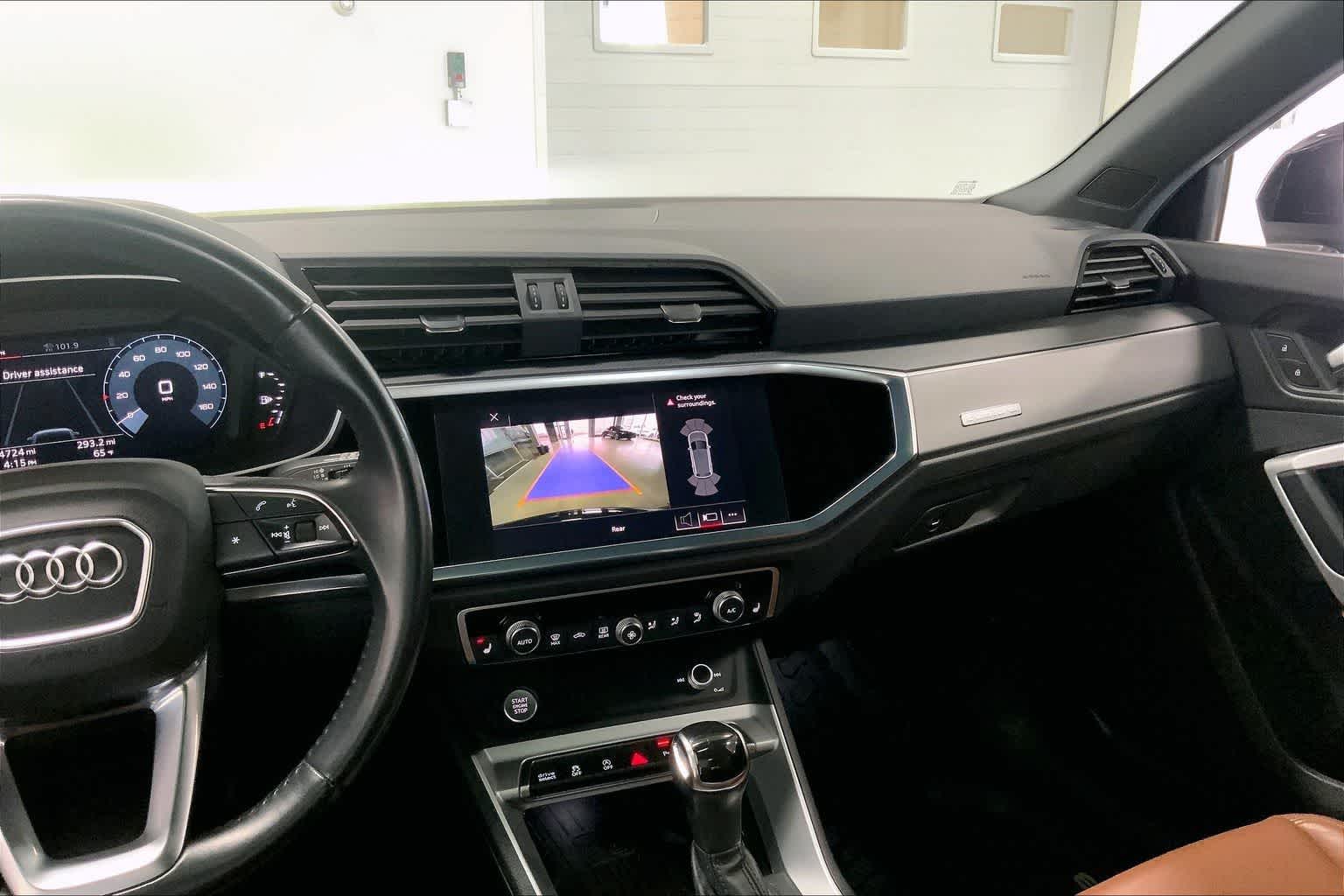 Thumbnail: 2020 Audi Q3 - 13