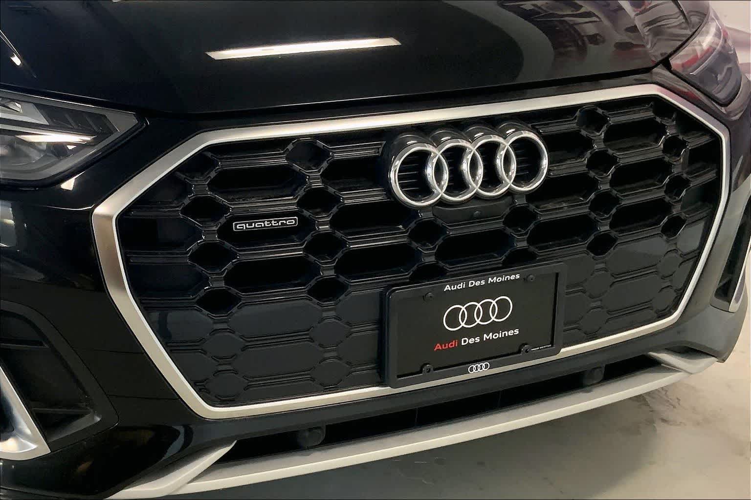 Thumbnail: 2023 Audi Q5 - 30