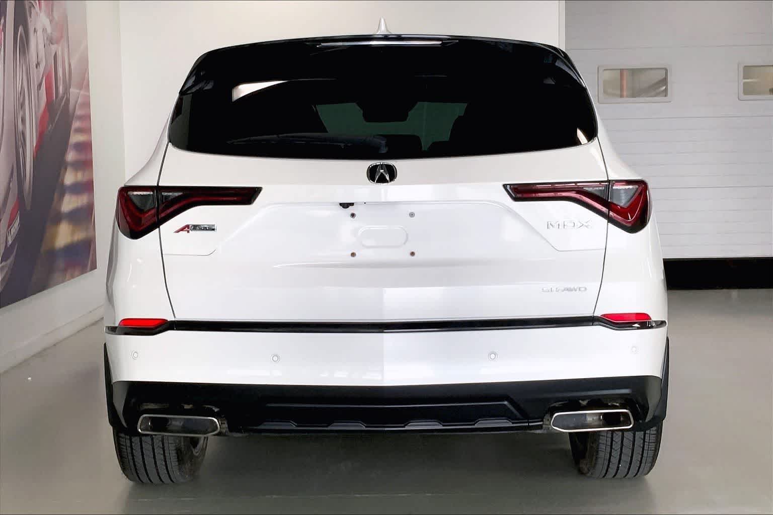 Thumbnail: 2022 Acura MDX - 5