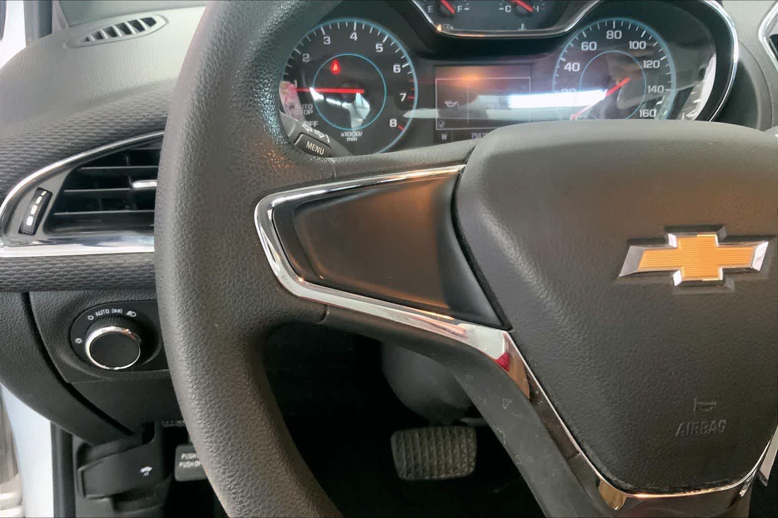 Thumbnail: 2017 Chevrolet Cruze - 22