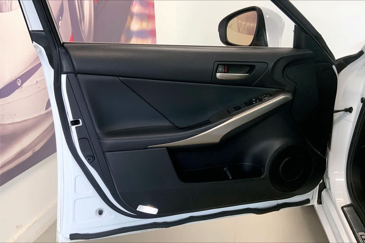 Thumbnail: 2018 Lexus IS - 24