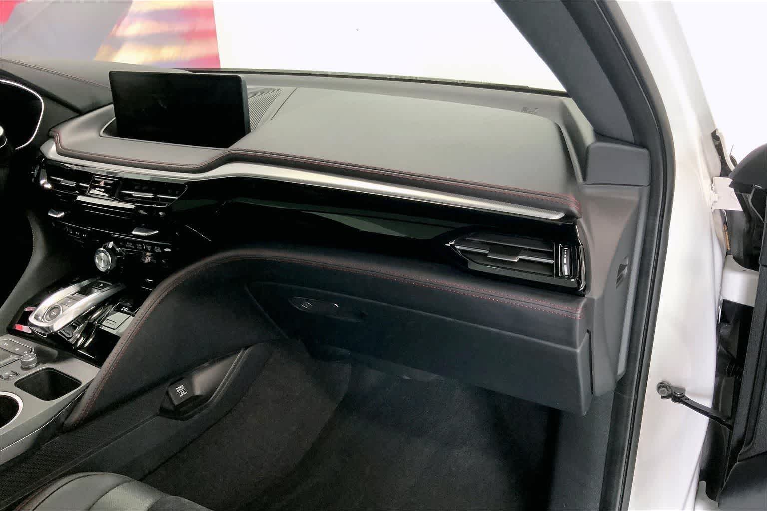 Thumbnail: 2022 Acura MDX - 19