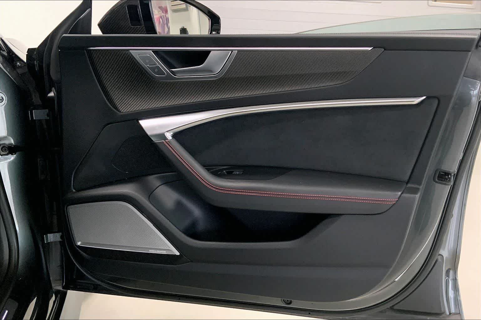 Thumbnail: 2022 Audi RS 7 - 25