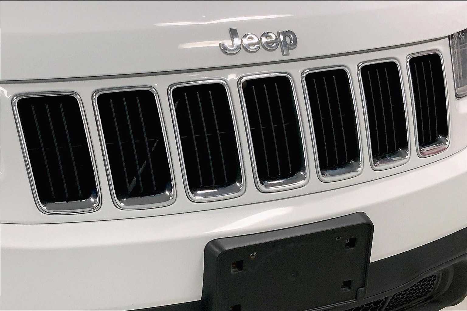 Thumbnail: 2014 Jeep Grand Cherokee - 32