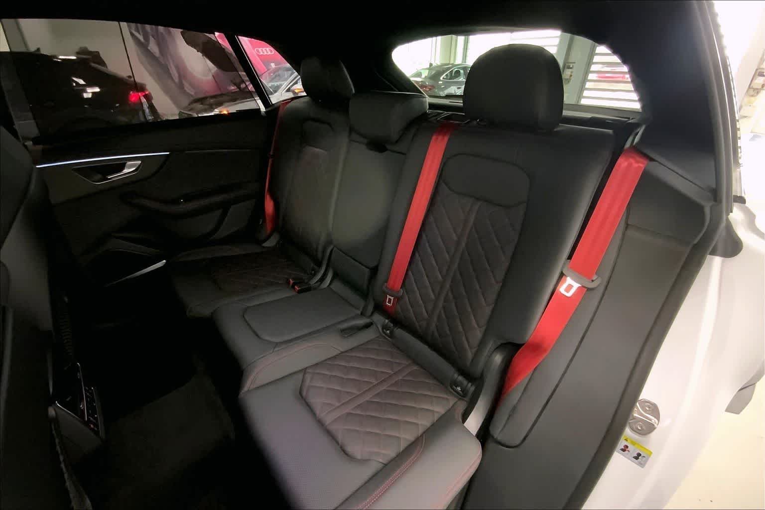 Thumbnail: 2026 Audi Q8 - 13