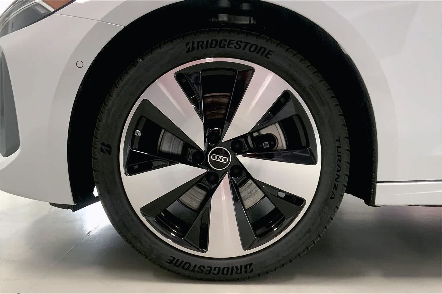 Thumbnail: 2025 Audi A5 - 8