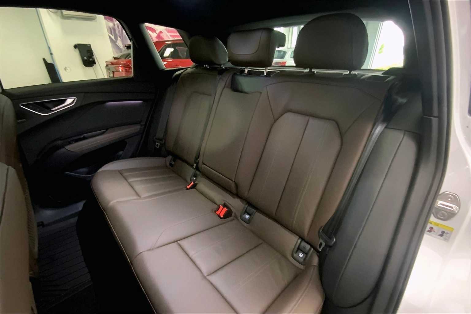 2025 Audi Q4 e-tron Premium Plus 13