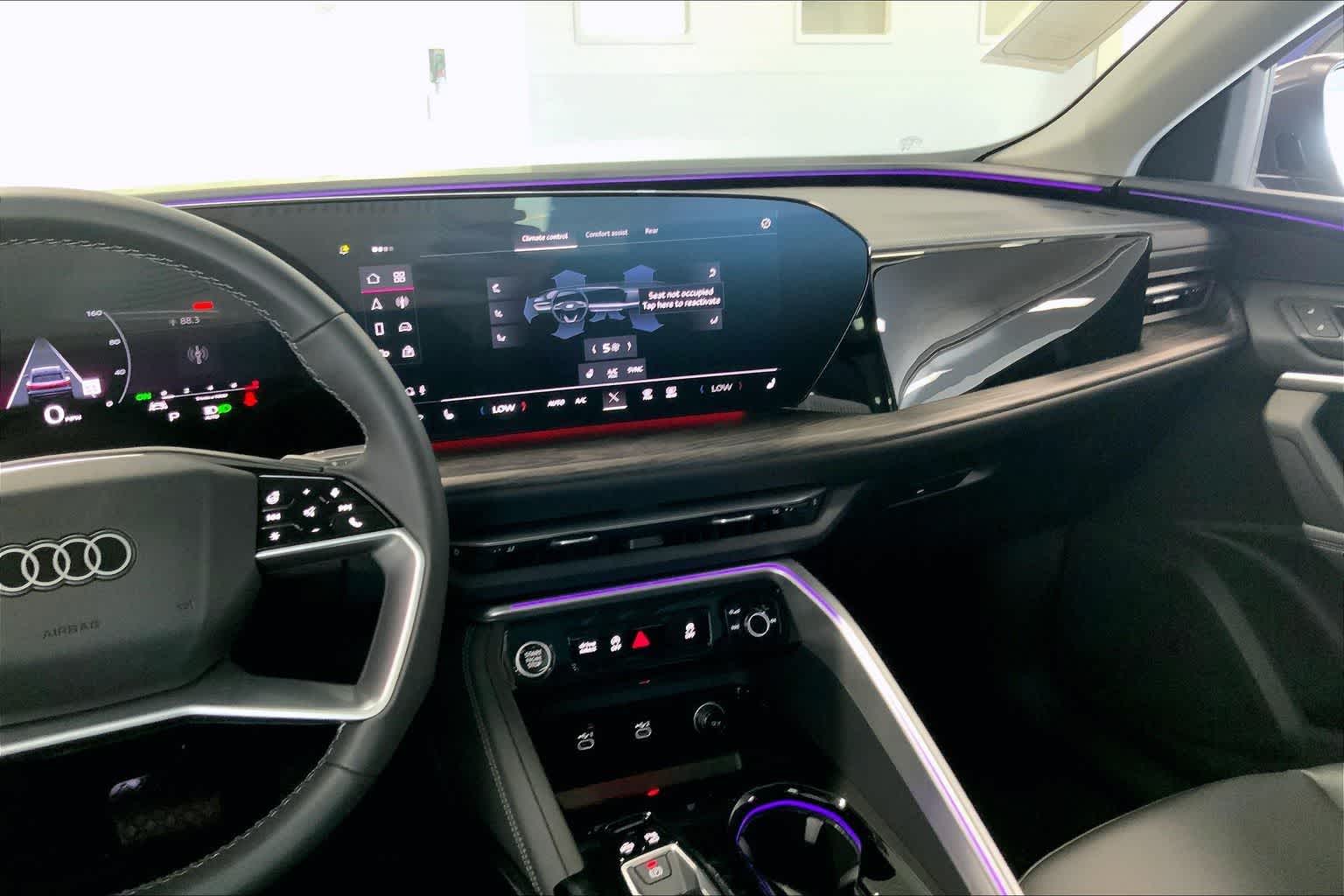 Thumbnail: 2025 Audi Q5 - 16