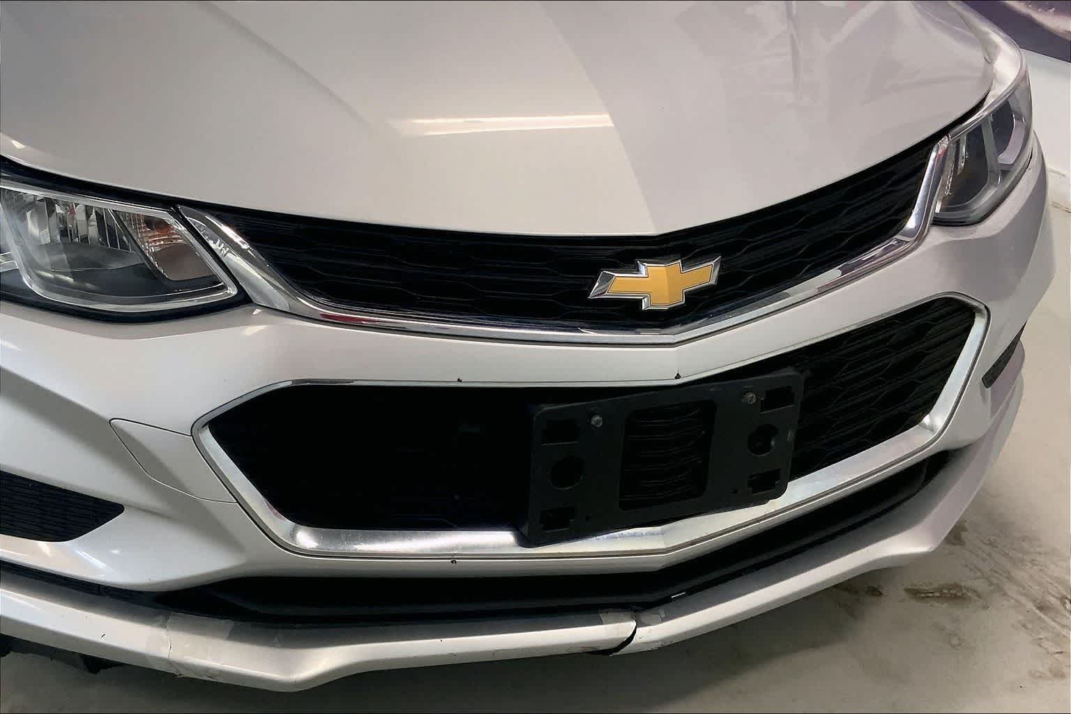 Thumbnail: 2017 Chevrolet Cruze - 31