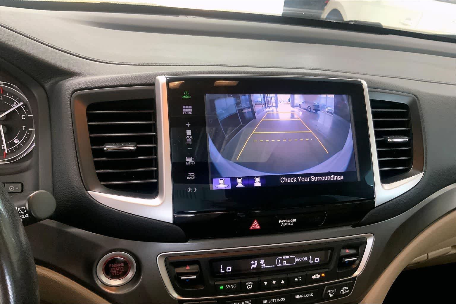 Thumbnail: 2016 Honda Pilot - 23