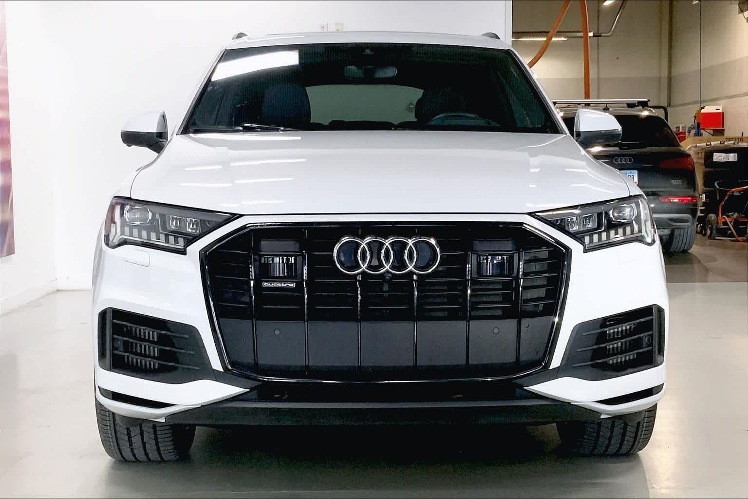 Thumbnail: 2020 Audi Q7 - 6