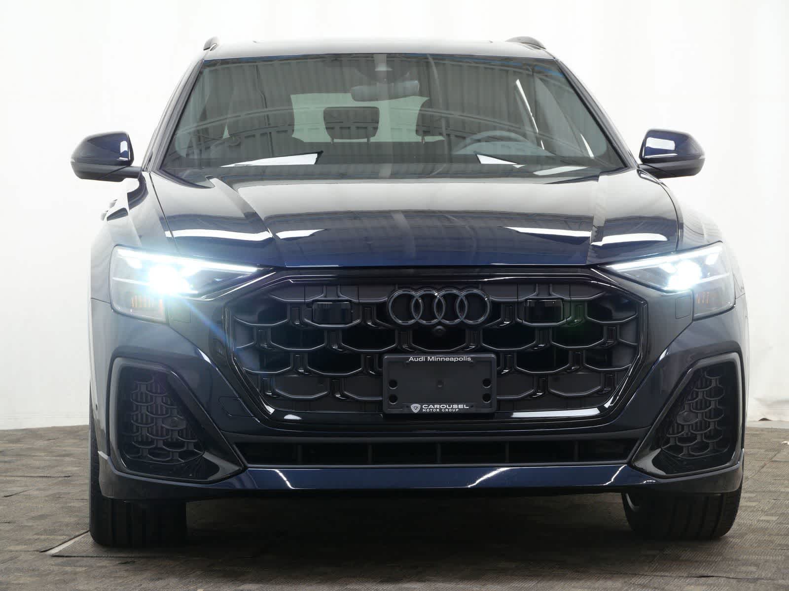 Thumbnail: 2026 Audi Q8 - 9