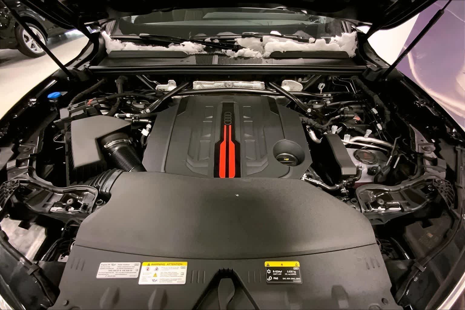 Thumbnail: 2025 Audi SQ5 - 8