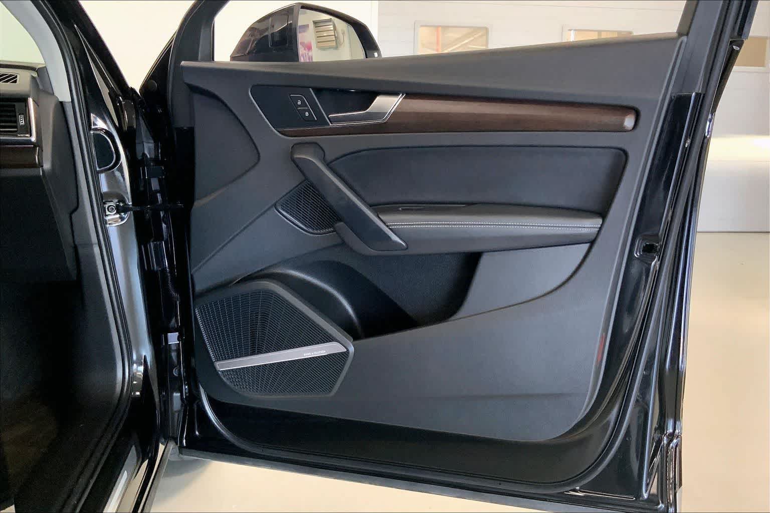 Thumbnail: 2021 Audi Q5 - 25