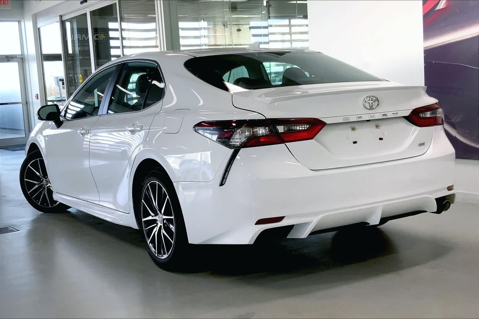 Thumbnail: 2023 Toyota Camry - 4