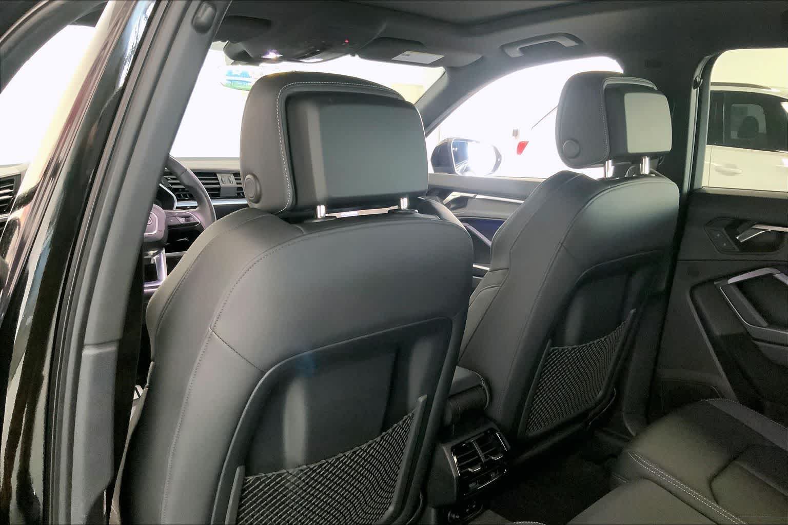 Thumbnail: 2023 Audi Q3 - 11